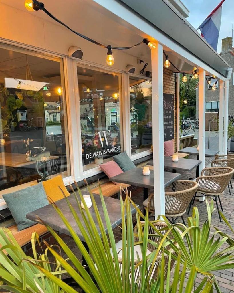 Hotel-Restaurant De Walvisvaarder Hollum  Ngoại thất bức ảnh